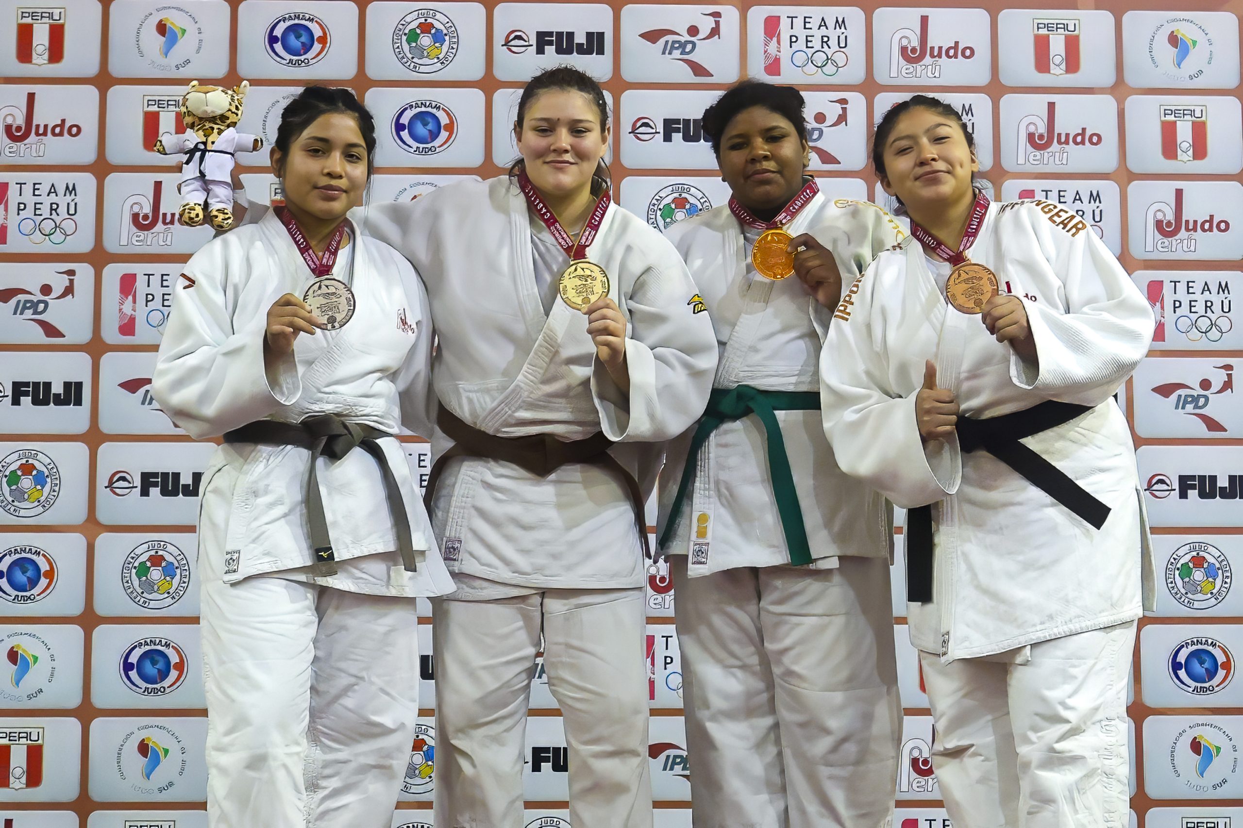 CATEGORÍA  +70 KG